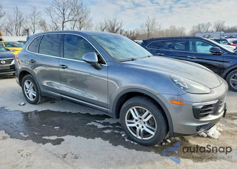 2017 Porsche Cayenne z USA, uszkodzony, nr VIN WP1AA2A26HKA92064